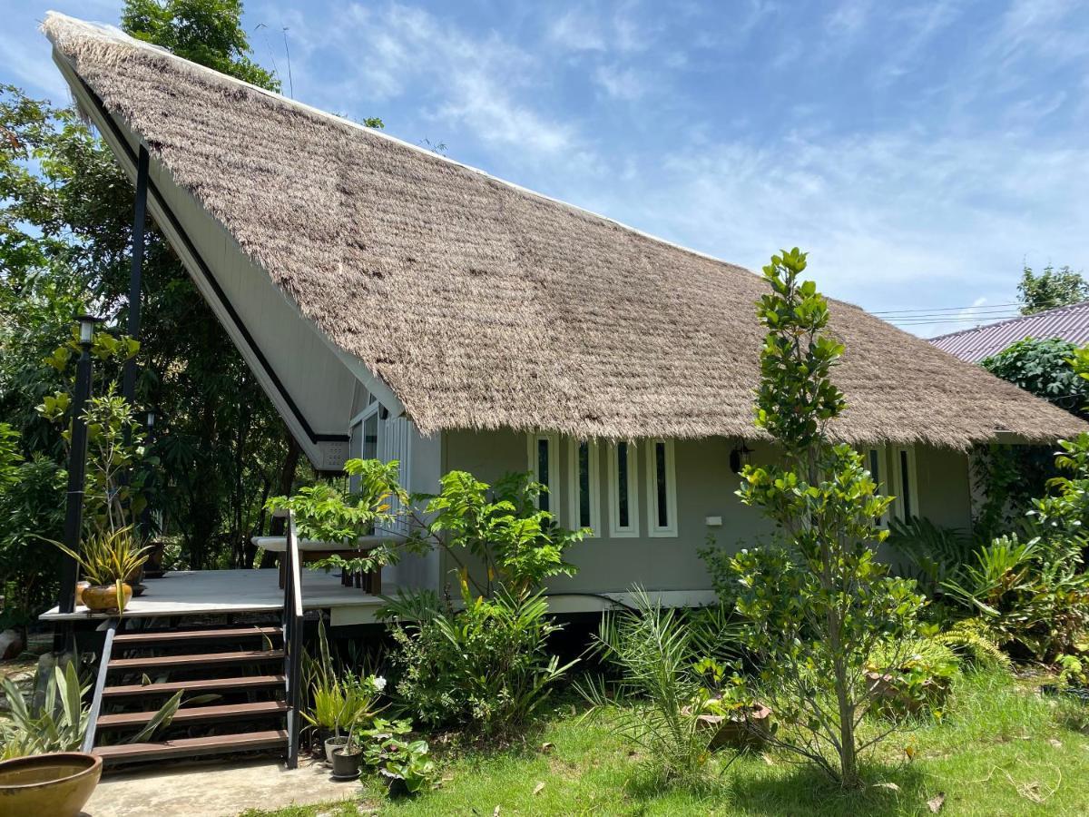 Royal Mountain View Ratchaburi Villa Екстериор снимка
